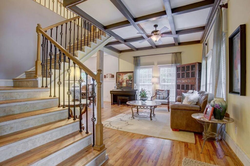 Sleeps16, Spacious Home, Close To Downtown, Beltline, And Walk To Restaurants, 75" Tv, 2 Person Jacuzzi, Ping Pong Ατλάντα Εξωτερικό φωτογραφία